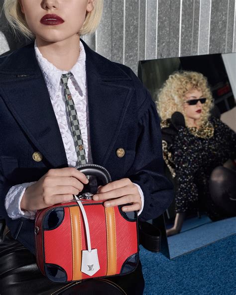 campagna pubblicitaria louis vuitton 2019|Louis Vuitton Fall 2019 Ad Campaign by Ronnie Cooke .